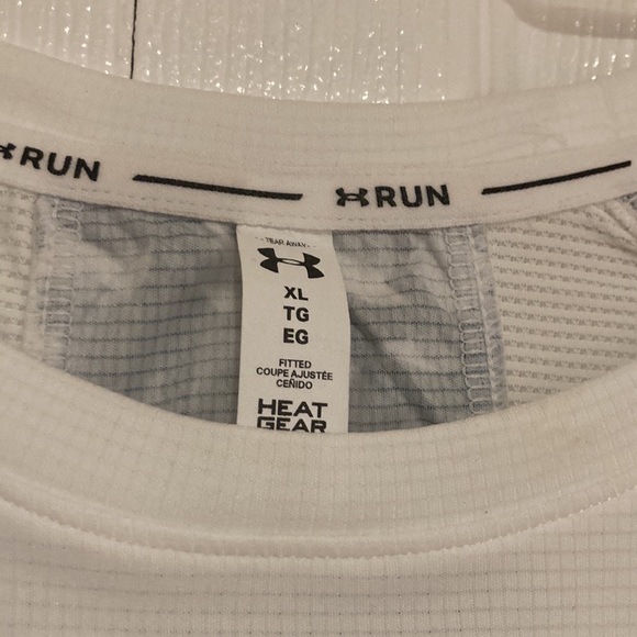 COPY - UA Women's CoolSwitch Run Printed Top - Picture 7 of 12